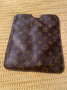 Louis Vuitton Authentic Monogram Canvas iPad Case / Tablet Sleeve